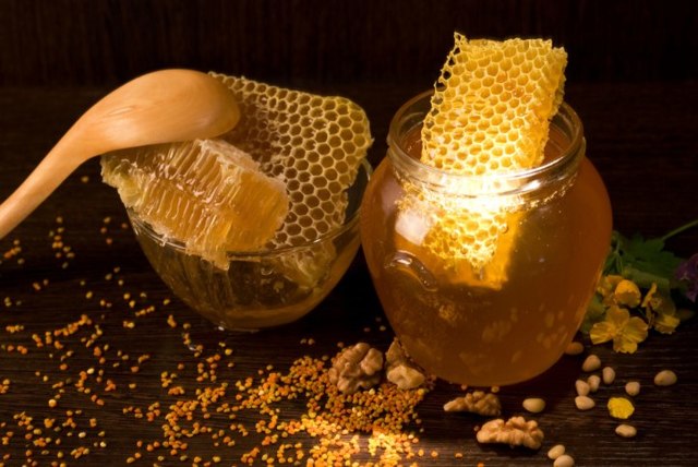 Как вносить мед в вино вместо сахара: пропорции и подготовка