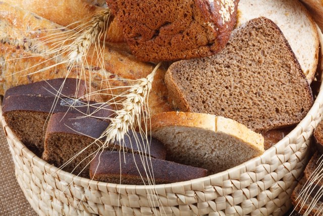 Самогон из хлеба (без дрожжей, солода, сахара) – рецепт браги