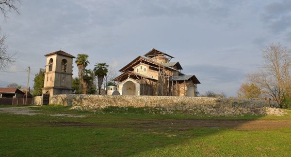 Вино «Лыхны»: особенности, история и культура употребления